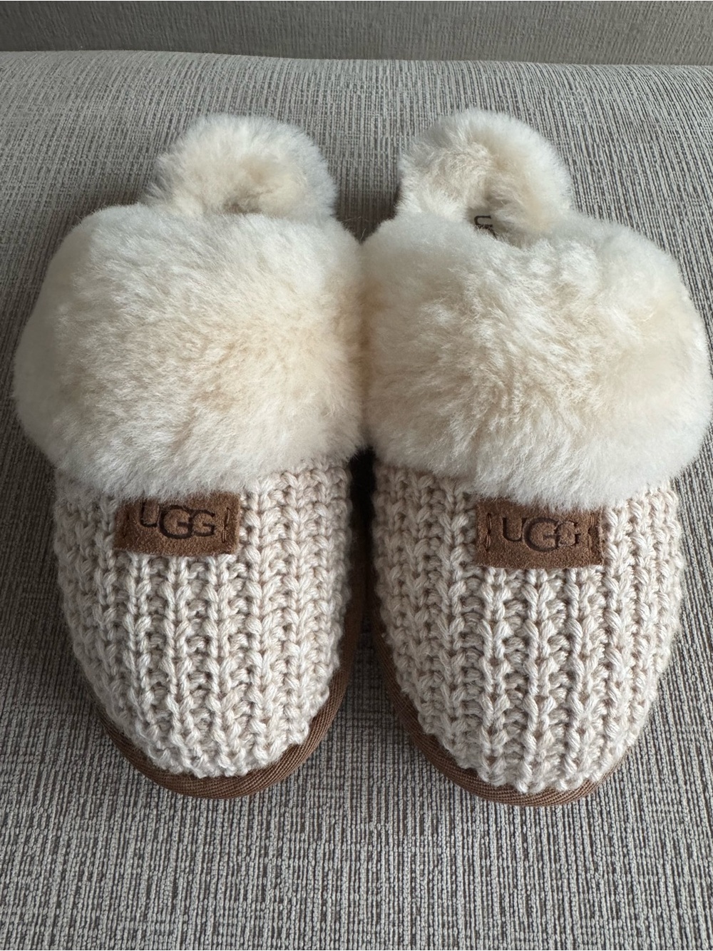UGG Kids Cream Knit Pom-Pom Sheepskin Slippers